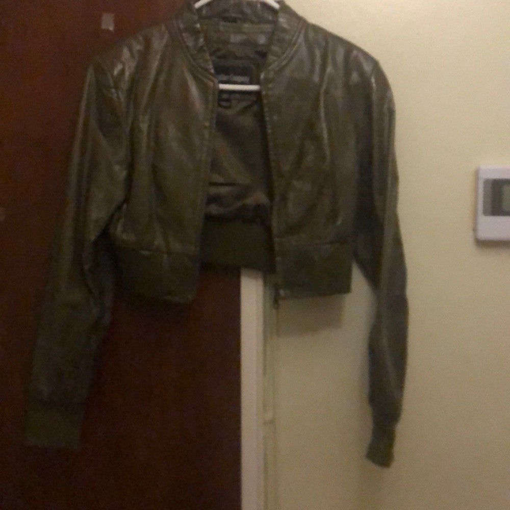 Leather crop jacket